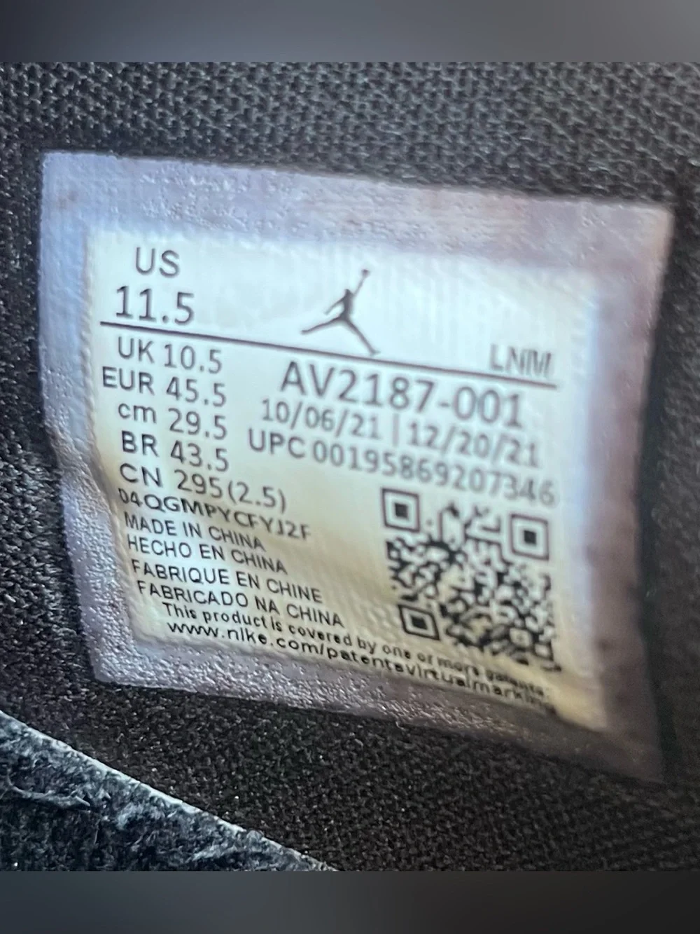 Jordan 11 Retro Low 72-10, Size 11.5